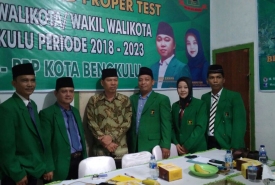 Suimi Fales saat mengikuti fit and proper test di DPC PPP Kota Bengkulu