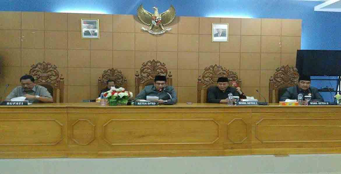 BNN Kota Bengkulu melakukan tes urine kepada seluruh PNS BPBD Kota Bengkulu