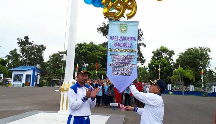 Penjabat Wali Kota Bengkulu dan Sekda Kota melaunching HUT ke 299 Kota Bengkulu