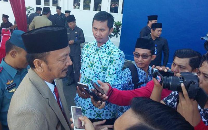 Peringatan Hari Sumpah Pemuda ke 89 yang mengusung tema Kita Ciptakan Pemuda Berani Bersatu juga dilakukan di Pemerintah Kota Bengkulu