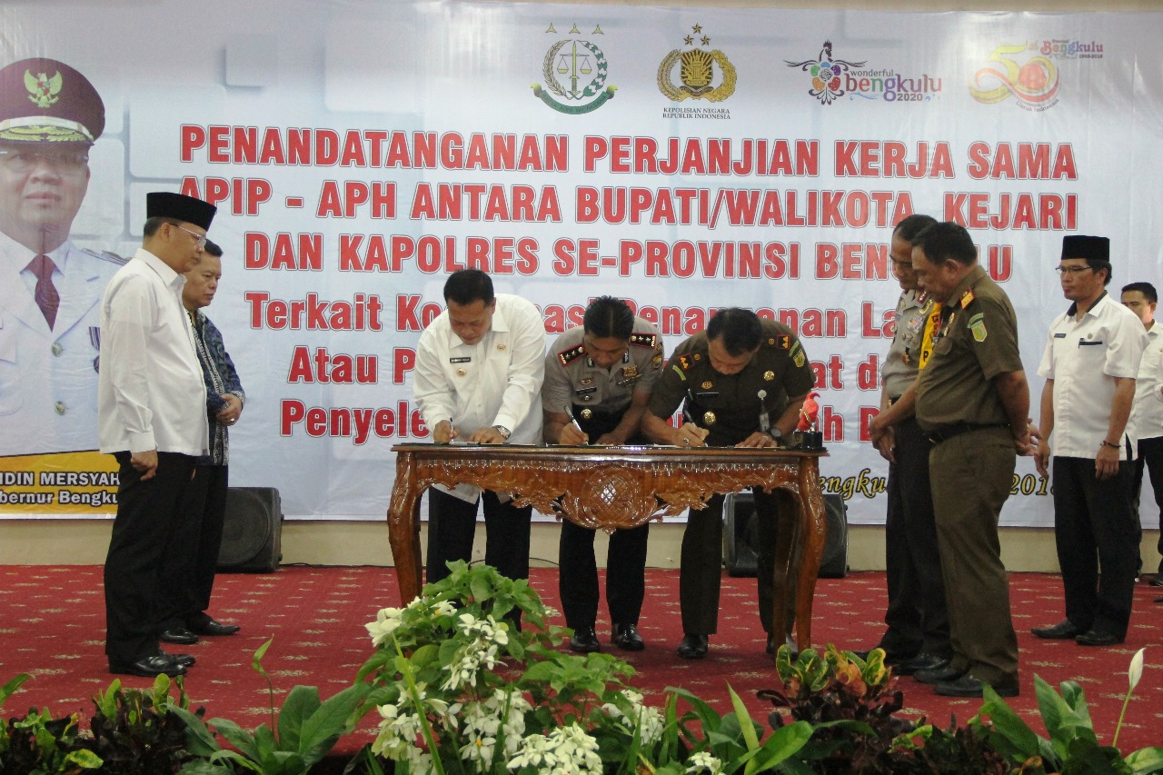 APIP-APH-Penandatanganan PKS APIP – APH Antara Bupati Walikota se Provinsi Bengkulu.