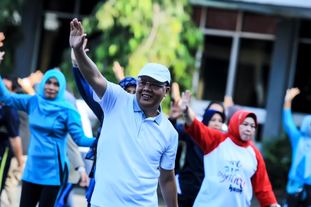 Senam pagi ini, merupakan aktifitas rutin yang biasa dilaksanakan setiap hari Jumat pagi