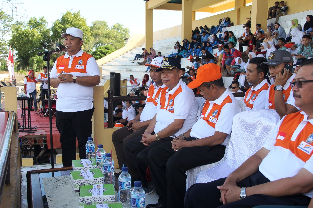 Sekda Nopian Andusti membuka Turnamen Sepak Bola PT. Pelindo II Cup 2018, di Stadion Semarak Sawah Lebar