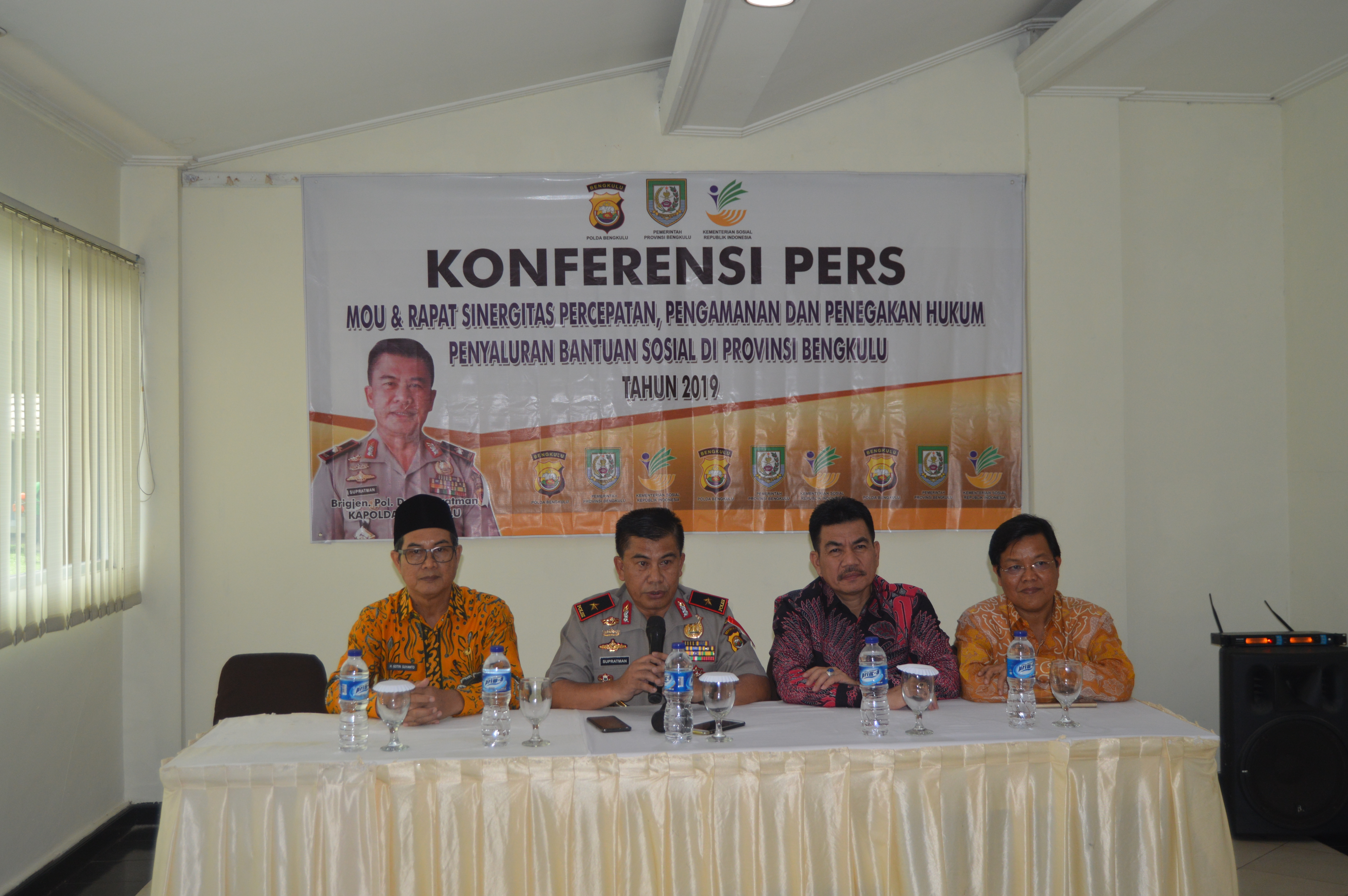 Konferensi Pers Pengawalan Penyaluran Bantuan di Provinsi Bengkulu