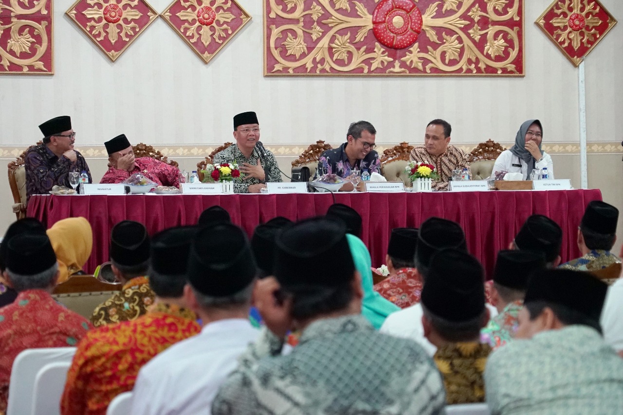 Entry Meeting audit lanjutan atas Laporan Keuangan Pemerintah daerah (LKPD) Provinsi Bengkulu tahun 2017 di gedung daerah Balai Semarak, Jumat (6/4/2018).