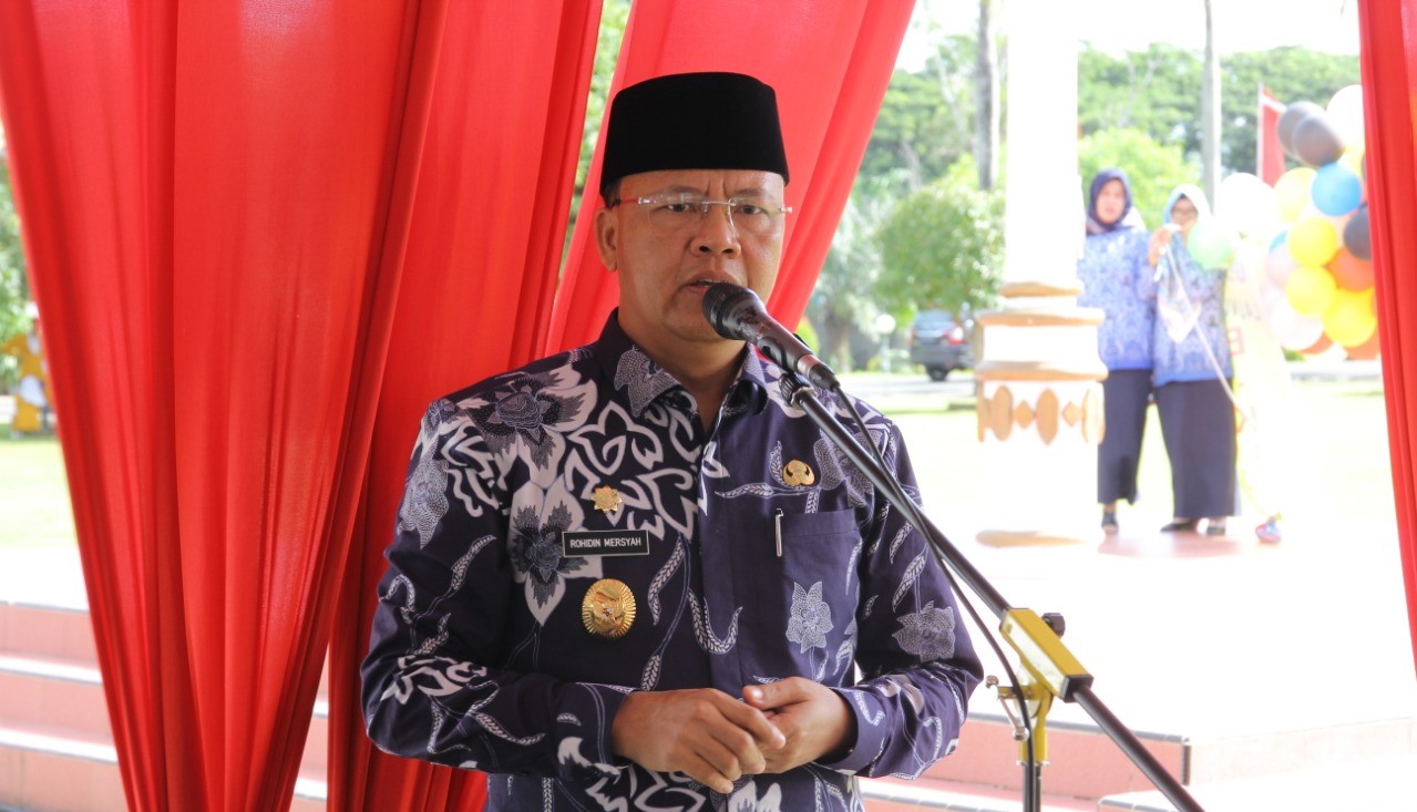 HKN-Plt. Gubernur Bengkulu Rohidin Mersyah menjadi Inspektur Upacara Peringatan Hari Kesehatan Nasional ke-54 Tahun