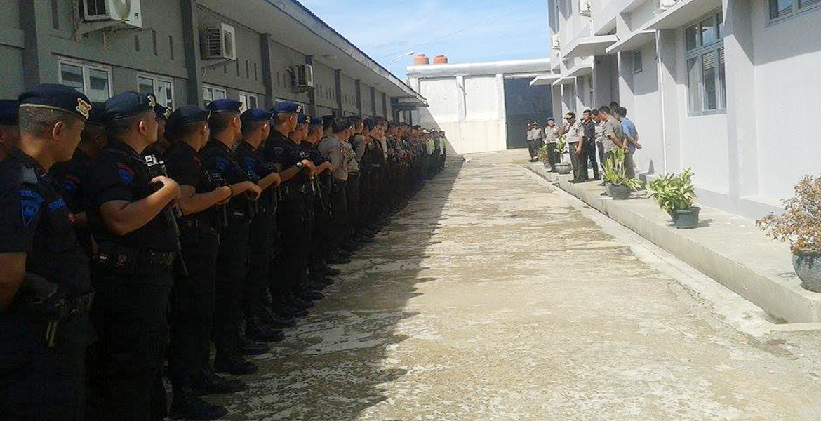 Kapolres Bengkulu AKBP Ardian Indra Nurinta memberikan arahan kepada jajarannya