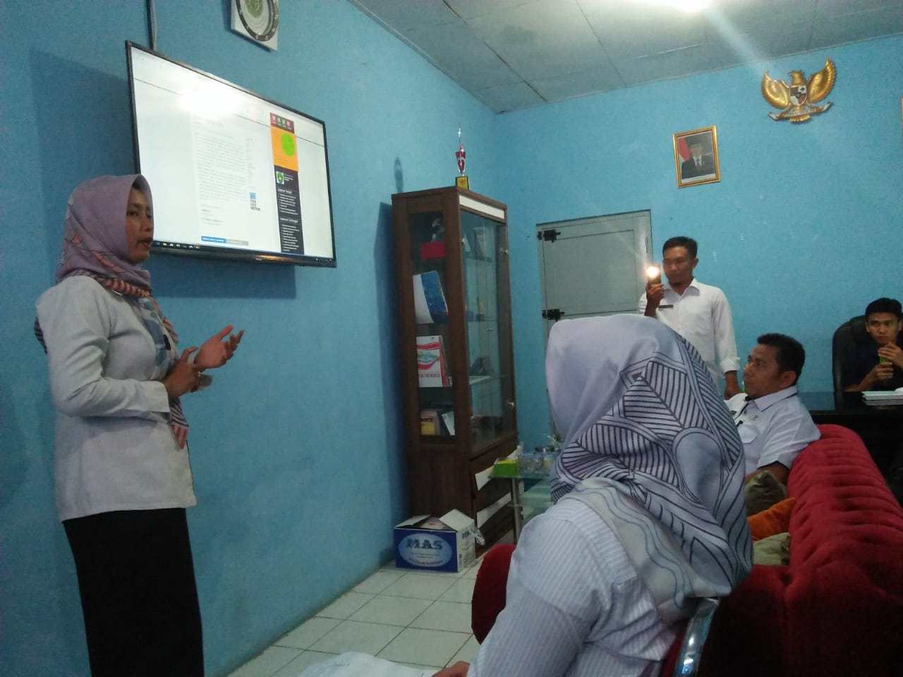 Rapat Evaluasi Pengelolaan LAPOR! SP4N, Rabu (5/9/18) di Kantor Dinas Kominfosan.