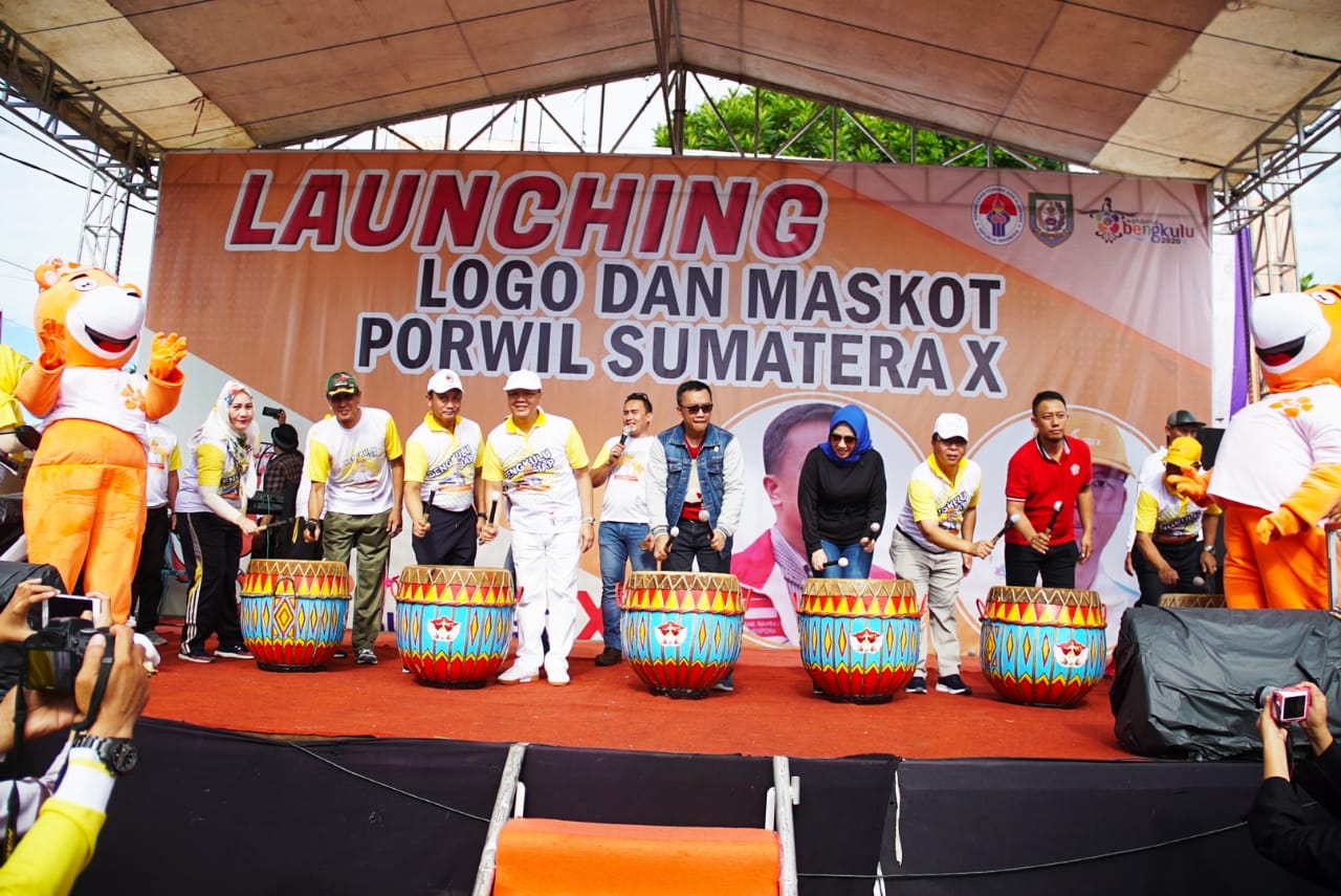 Launching Logo dan Maskot Porwil Sumatera X 2019 ditandai dengan penambahan alat musik Dhol