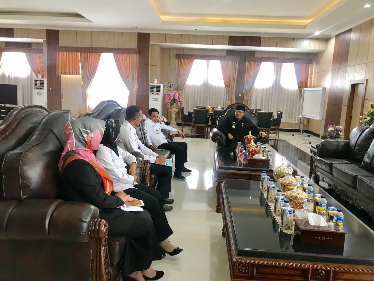 Gubernur Bengkulu Rohidin Mersyah saat menerima audiensi Kepala BNN Provinsi Bengkulu