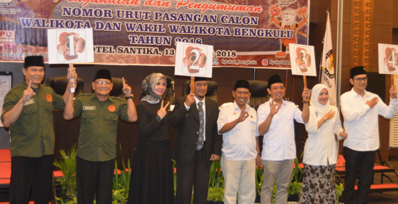 Pasangan calon usai pengundian nomor urut