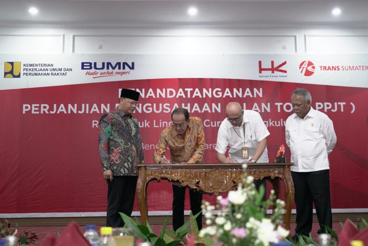 Gubernur Bengkulu Rohidin Mersyah Dan Menteri PUPR RI Basuki Hadimuljono Saksikan Penandatangan