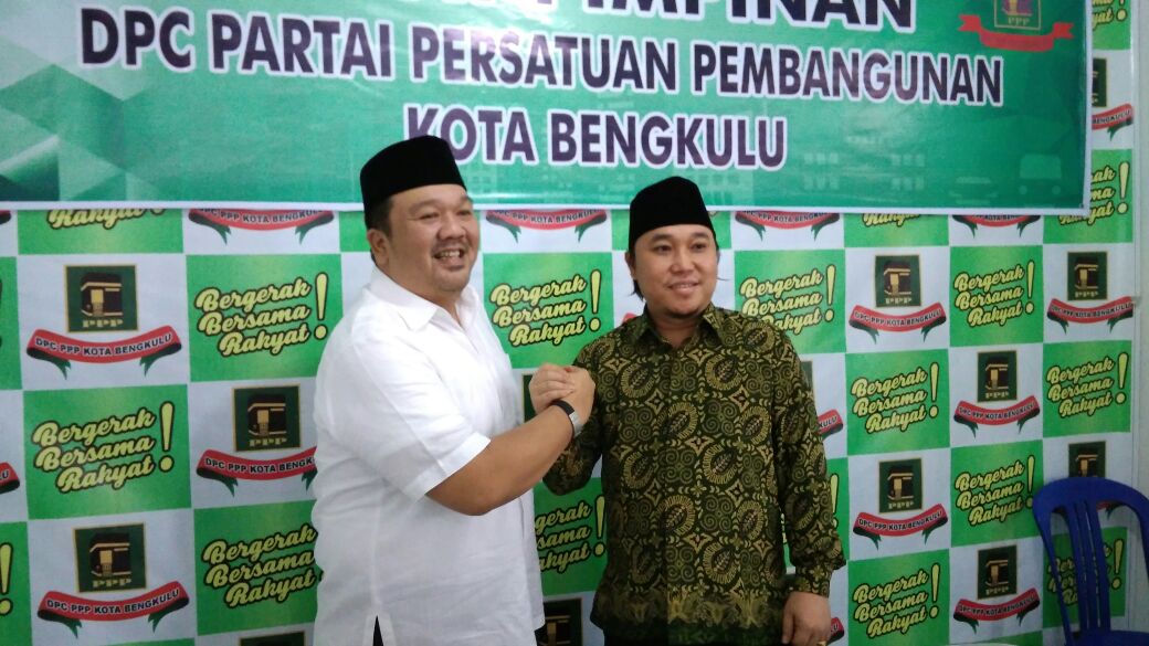 Tam Tam Ail bersama ketua DPC PPP Kota Bengkulu Dedy Maras