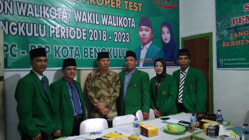 Suimi Fales saat mengikuti fit and proper test di DPC PPP Kota Bengkulu