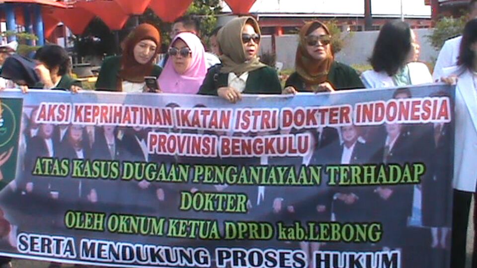 Para dokter menggelar aksi