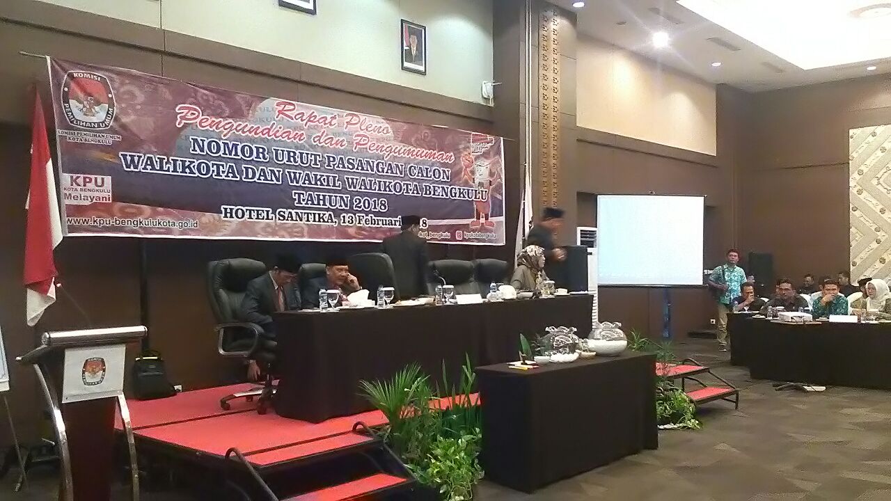 Pengundian nomor urut pasangan calon Wali Kota dan Wakil Wali Kota Bengkulu
