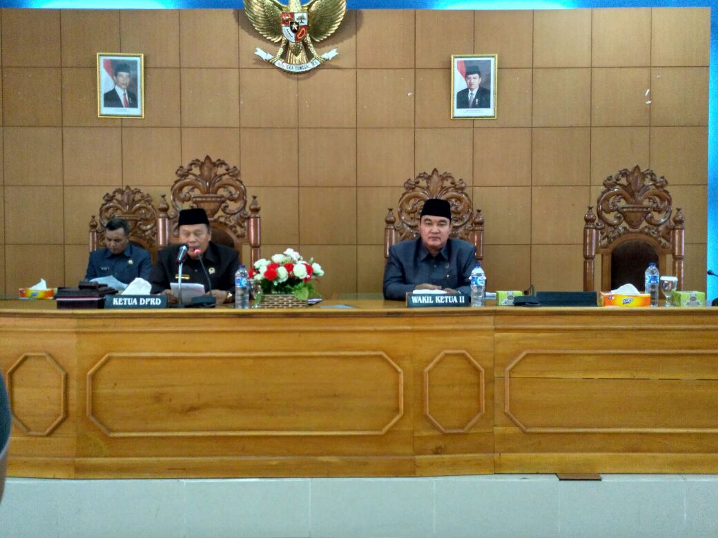 Pimpinan DPRD Bengkulu Utara memimpin Rapat Paripurna