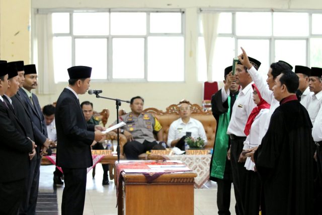 Pengambilan Sumpah Anggota Panitia Pemilihan Kecamatan (PPK)