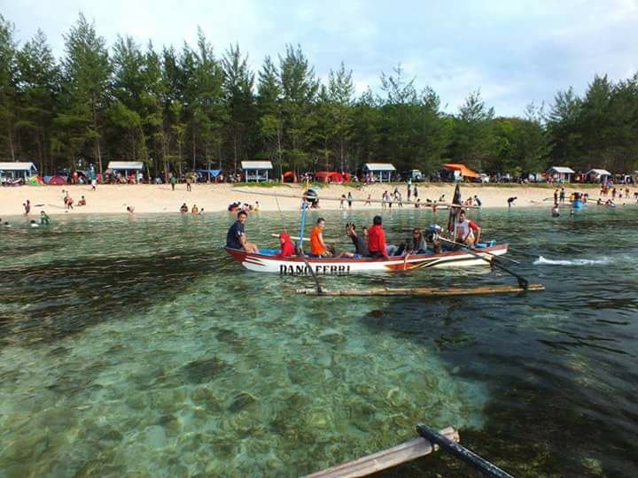 Objek wisata Pantai Laguna di Kaur