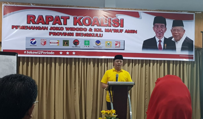 Rohidin Mersyah ketua DPD Partai Golkar Provinsi Bengkulu saat memberikan sambutan
