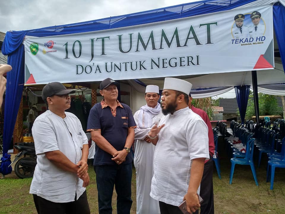 Wali Kota Bengkulu Helmi Hasan saat meninjau rumah ibadah