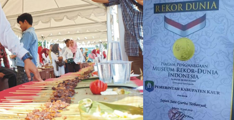 Kaur berhasil meraih Rekor Museum Dunia Indonesia kategori Sajian Sate Gurita Terbanyak