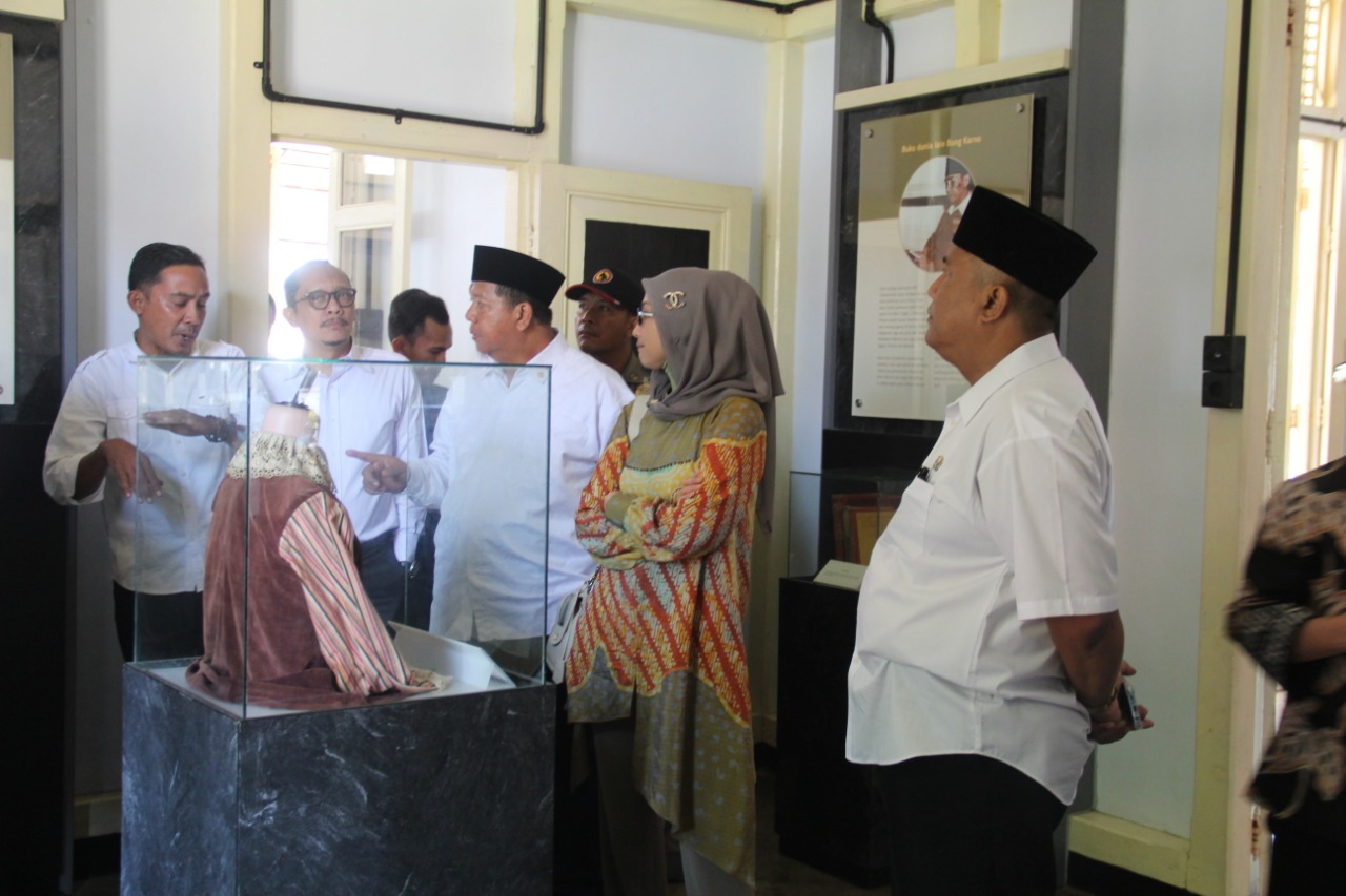 Hasil gambar untuk Monitoring PKH, Komisi VIII DPR RI Kunjungi Bengkulu