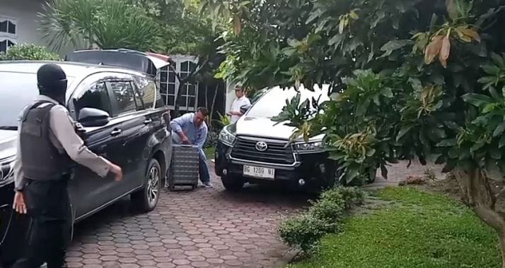 Buntut OTT Bupati Rejang Lebong, KPK Maraton Geledah Sejumlah Lokasi di Rejang  Lebong | Bengkulutoday - Terkini dan Aktual