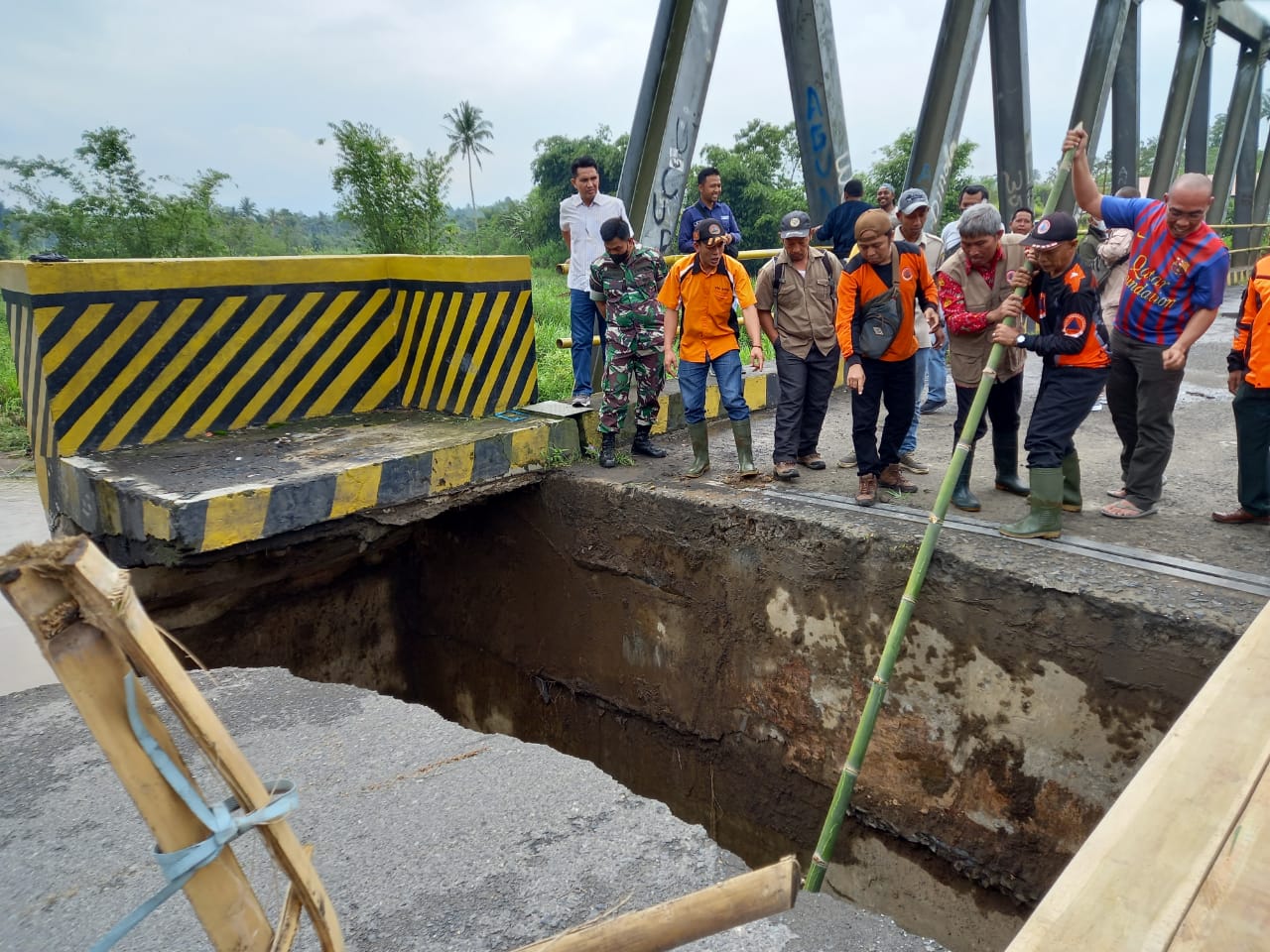 jembatan putus