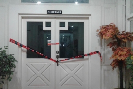 Ruang kerja Gubernur Bengkulu di segel KPK