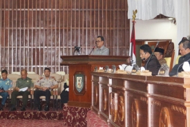 Komisi I menyampaikan laporan hasil pembahasan atas Raperda tentang pembentukan dan susunan perangkat daerah Provinsi Bengkulu