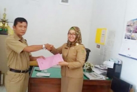 Sertijab Kabag Humas Pemda BS, Selasa (06/12/16) sekitar pukul 08.15 WIB