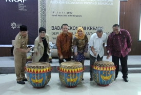 Pelaksana Tugas (Plt) Gubernur Bengkulu, Rohidin Mersyah, saat menghadiri dan membuka Focus Group Discussion (FGD) bertajuk Identifikasi Potensi dan Perumusan Kerjasama Dalam Pengembangan Ekonomi-Ekonomi Di Provinsi Bengkulu, Senin (17/07).
