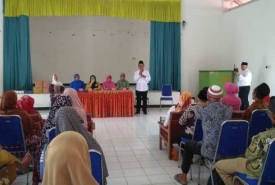 GOW Kota Bengkulu Salurkan Sembako ke Lansia