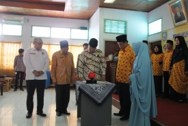 Gubernur Bengkulu Rohidin Mersyah mengukuhkan LKKS Provinsi Bengkulu Periode 2019 - 2024, wismen