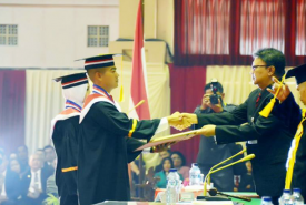 Muhammad Laksamana Surya Adi Wibawa salah satu putra Bengkulu menjadi lulusan terbaik di Institut Pemerintahan Dalam Negeri (IPDN)