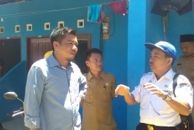 Kota Bengkulu, Bengkulutoday.com - Komisi II DPRD Kota Bengkulu mengelar Sidak di Perumahan Korpri, tempat gudang material proyek Lampu Penerangan Jalan Umum (LPJU)