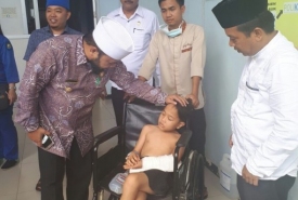 mengantarkan keberangkatan buah hati Helda dan Abadi ini dari RS. M. Yunus Bengkulu