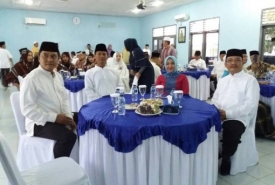 Wakil Walikota Patriana Sosialinda Kamis (01/6) mengikuti buka puasa bersama yang digelar oleh Danlanal di Markas Komando (Mako) Lanal