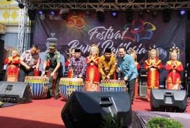 Festival Bumi Raflesia-Sekda Provinsi Bengkulu hadir dan membuka secara resmi Festival Bumi Rafflesia 2018.