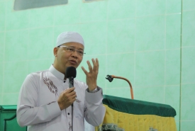 Gubernur Bengkulu Rohidin Mersyah melaksanakan safari subuh di masjid assa&#039;adah Kabupaten Kaur