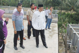 Wabup Kepahiang Netti Herawati, S.Sos Melakukan Sidak ke Jembatan Musi II