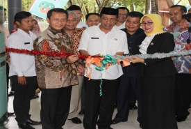 Plt Sekdaprov Sudoto, Memotong Pita Tanda Diresmikanya Gedung PPATRS RSUD M Yunus