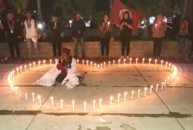 Aksi 1000 lilin bukti PMKRI turut berduka terhadap korban kekerasan terhadap perempuan dan anak digelar di View Tower, Sabtu malam (17/2/2018)