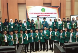 Pelatihan Kepemimpinan Bagi Mahasiswa