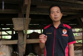 Kepala Desa Suka Negeri, Ekron Hayadi