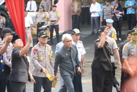 Polda Bengkulu Musnahkan Botol Miras