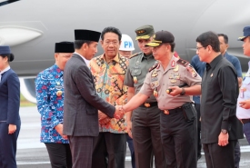 Kapolda Bengkulu Sambut Kedatangan Presiden Jokowi