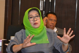 Yayuk Sri Rahayuningsih Anggota Komisi X DPR RI