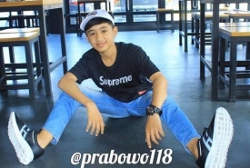bowo-alpenliebe-alias-prabowo-mondardo.
